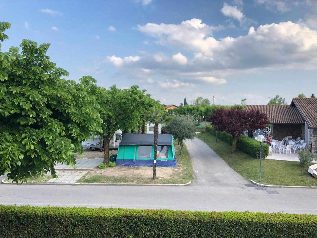 Ohana Apartments Camping Tiglio Sirmione Exterior foto
