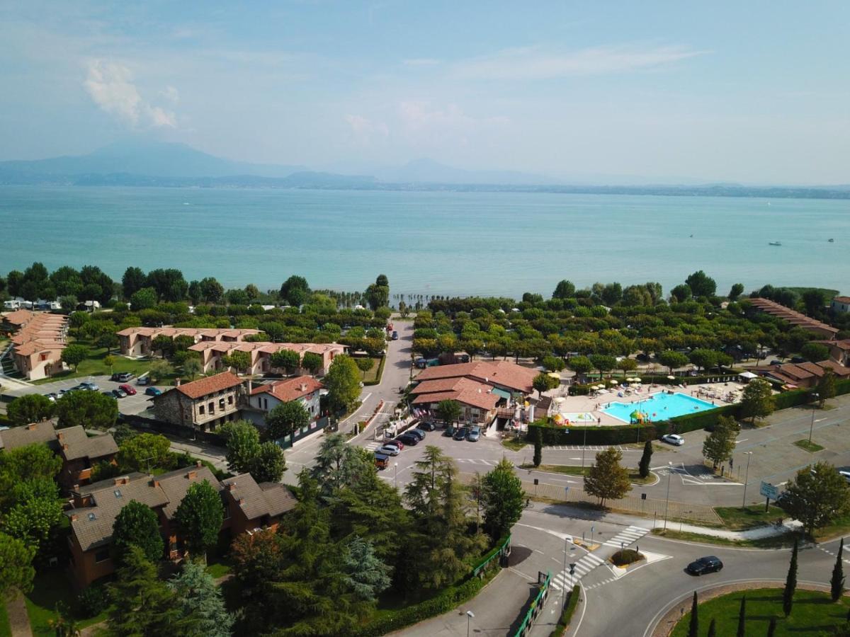 Ohana Apartments Camping Tiglio Sirmione Exterior foto